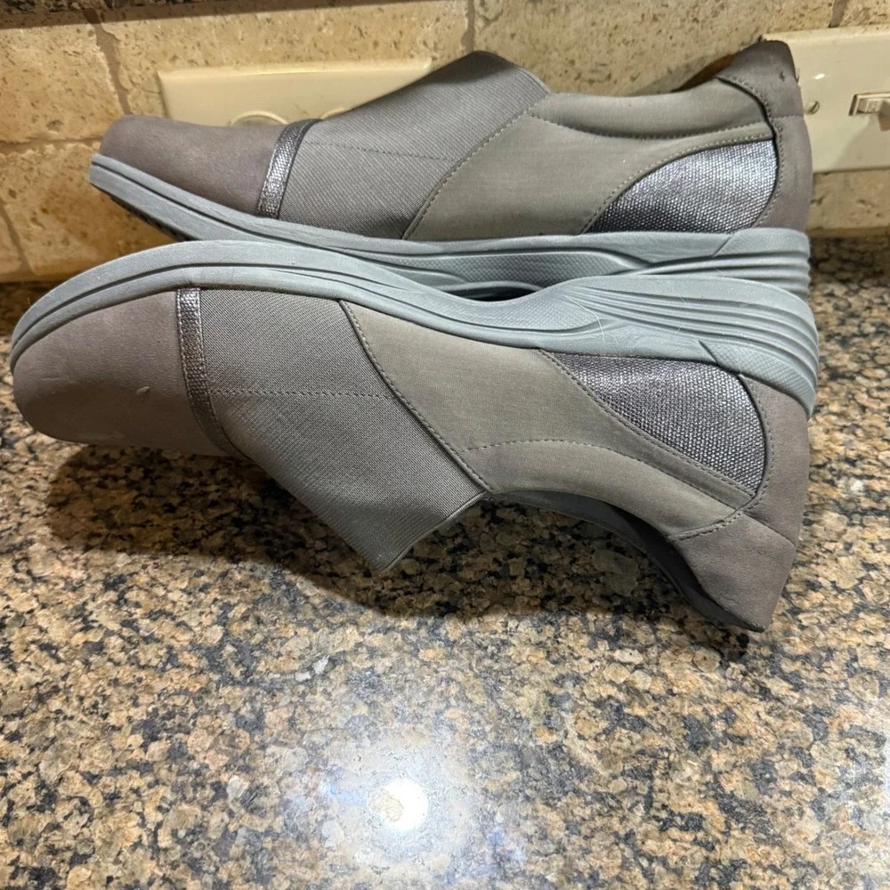 SoLite by Easy Street Womens Grey Slip On Comfort Loafers Shoes Size‎ 12M